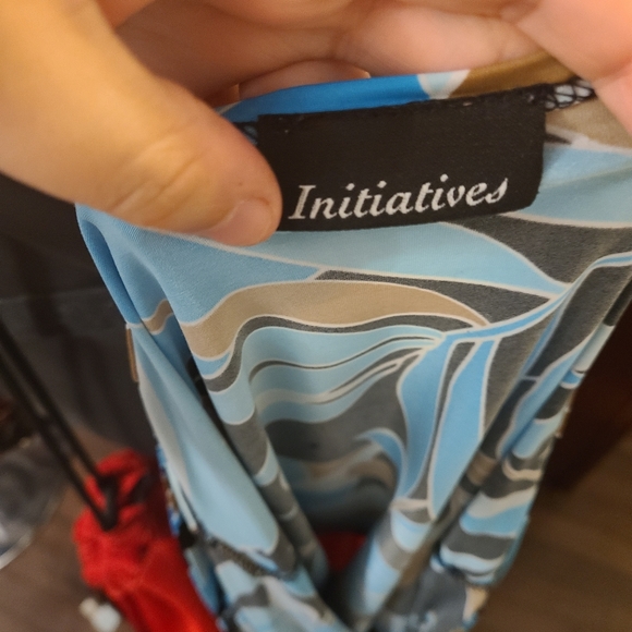 3/$35. Initiatives Tank Top. Good condition. - Picture 3 of 7